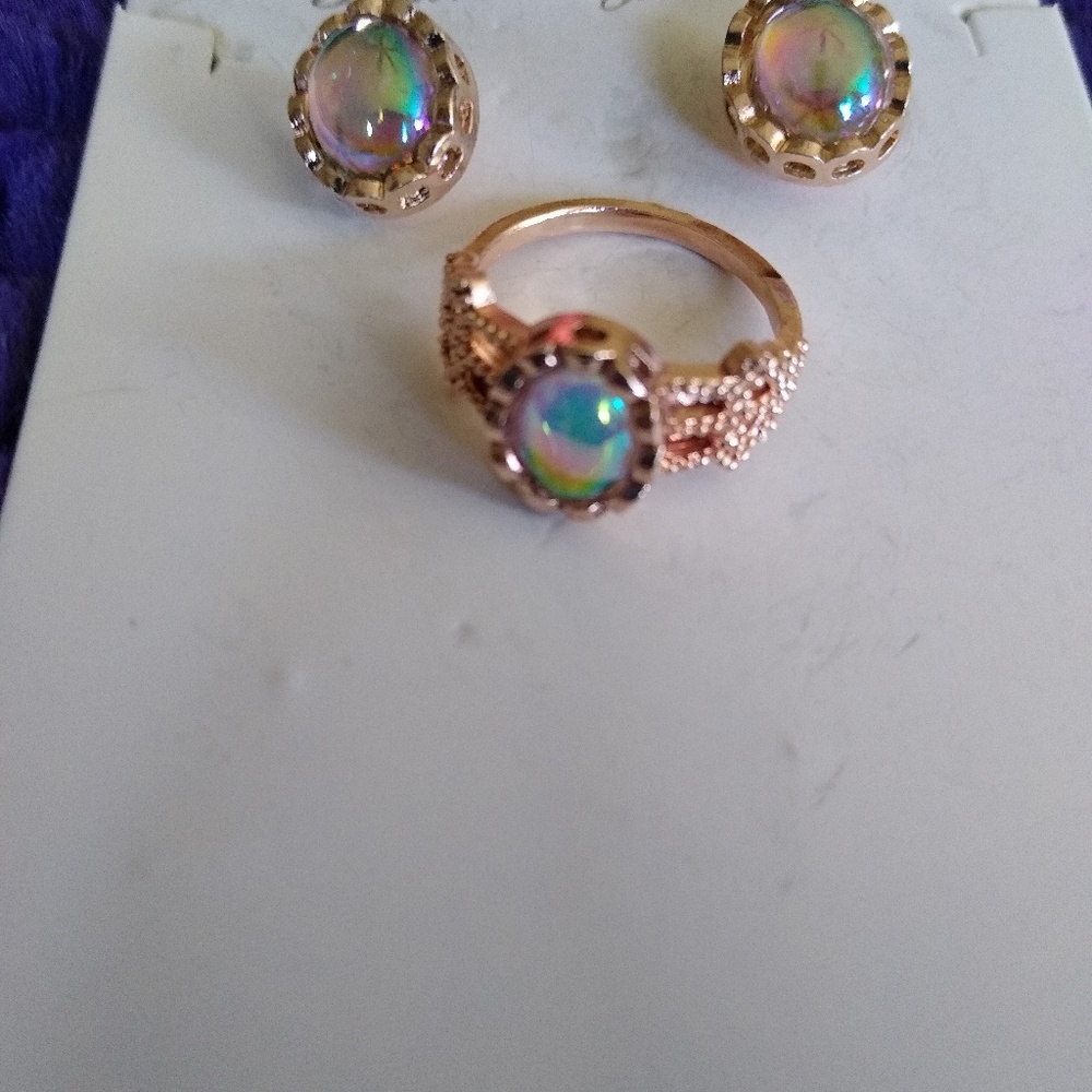 OPAL NECKLACE, EARRINGS & RING SET - Picture 5 of 6